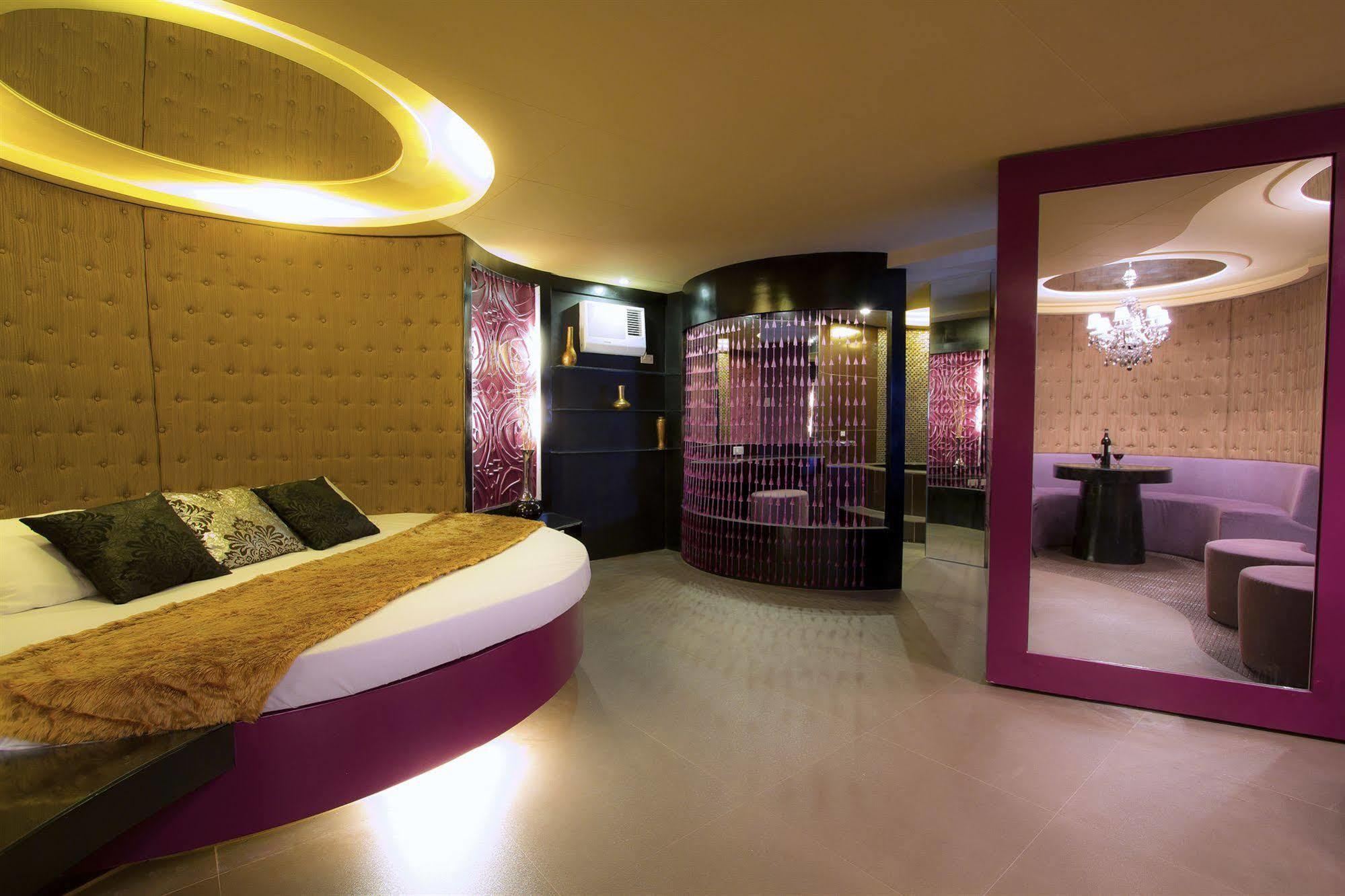 วิคตอเรีย คอร์ต ลาส ปินาส มอเตอริสต์ ลอดจ์ Motel ลาสปิญยาส ภายนอก รูปภาพ