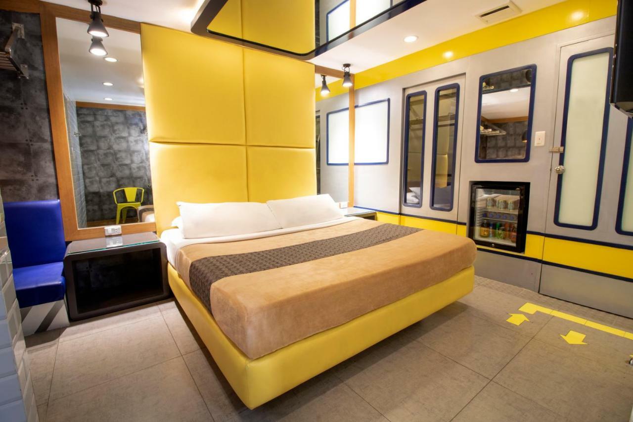 วิคตอเรีย คอร์ต ลาส ปินาส มอเตอริสต์ ลอดจ์ Motel ลาสปิญยาส ภายนอก รูปภาพ